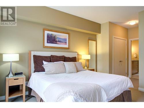 7343 Okanagan Landing Road Unit# 1203, Vernon, BC - Indoor Photo Showing Bedroom