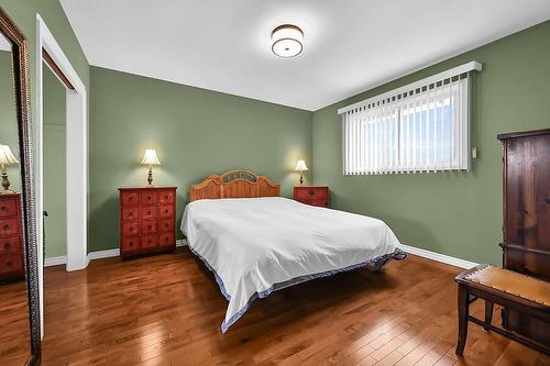 178 Council Crescent, Ancaster, ON - Indoor Photo Showing Bedroom