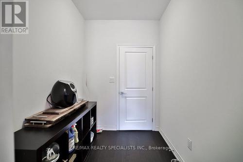 19 Mcgovern Lane, Brant, ON - Indoor Photo Showing Other Room
