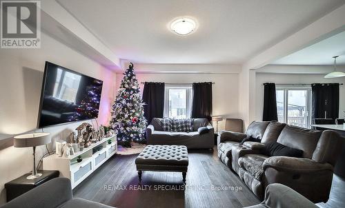 19 Mcgovern Lane, Brant, ON - Indoor Photo Showing Living Room