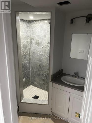 96 Bernard Avenue, Richmond Hill, ON - Indoor Photo Showing Bathroom