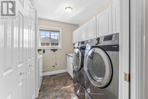 54 Parkside Rd, Belleville, ON - Indoor Photo Showing Laundry Room