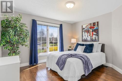54 Parkside Rd, Belleville, ON - Indoor Photo Showing Bedroom