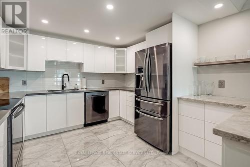 #1013 -1400 Dixie Rd W, Mississauga, ON - Indoor Photo Showing Kitchen