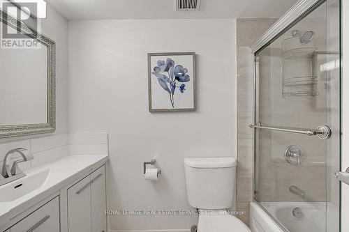 #1013 -1400 Dixie Rd W, Mississauga, ON - Indoor Photo Showing Bathroom