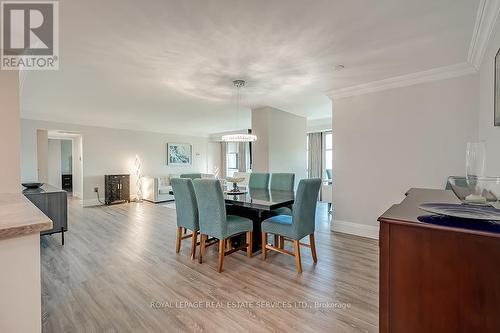 #1013 -1400 Dixie Rd W, Mississauga, ON - Indoor Photo Showing Dining Room