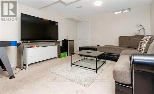 20 Providence Way, Wasaga Beach, ON - Indoor Photo Showing Living Room