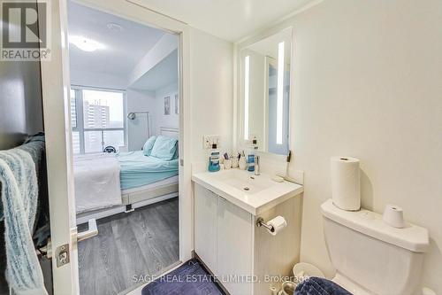 736 - 5 Mabelle Avenue, Toronto, ON - Indoor Photo Showing Bathroom