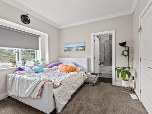 24-460 Azure Place, Kamloops, BC - Indoor Photo Showing Bedroom