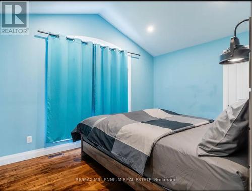 16 Shay Rd, Huntsville, ON - Indoor Photo Showing Bedroom