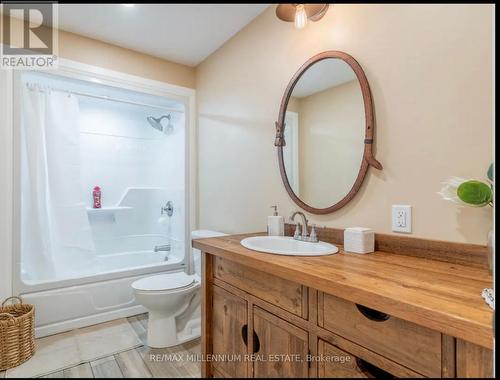 16 Shay Rd, Huntsville, ON - Indoor Photo Showing Bathroom