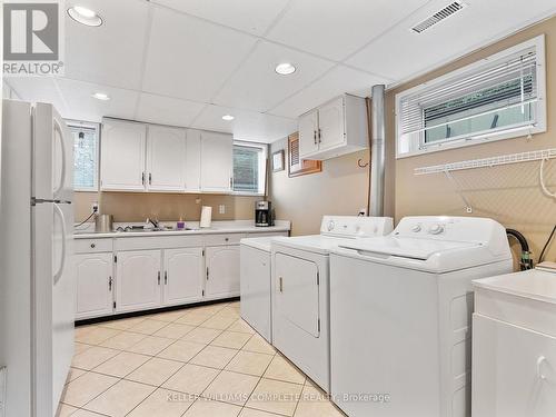 644 Tomahawk Cres, Hamilton, ON - Indoor Photo Showing Laundry Room