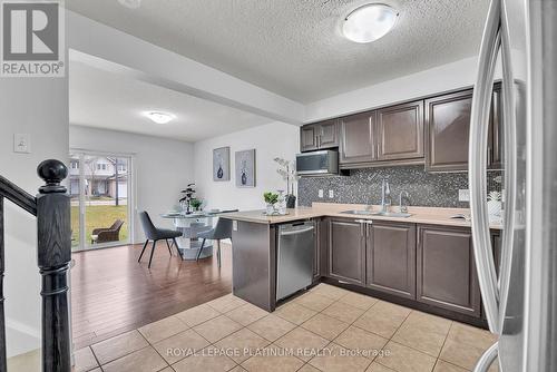 312 Fallowfield Dr, Kitchener, ON - Indoor Photo Showing Kitchen With Upgraded Kitchen