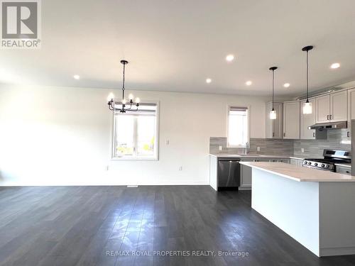 20 Summit Crescent, Belleville, ON - Indoor Photo Showing Kitchen With Upgraded Kitchen