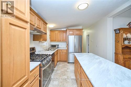 #441 -23 Four Mile Creek Rd, Niagara-On-The-Lake, ON - Indoor Photo Showing Kitchen With Double Sink