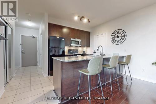301 - 3525 Kariya Drive, Mississauga, ON - Indoor Photo Showing Kitchen With Upgraded Kitchen