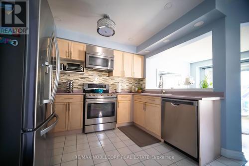 46 - 1292 Sherwoodmills Boulevard, Mississauga, ON - Indoor Photo Showing Kitchen With Stainless Steel Kitchen