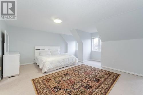 33 Lakeridge Drive, Brampton, ON - Indoor Photo Showing Bedroom