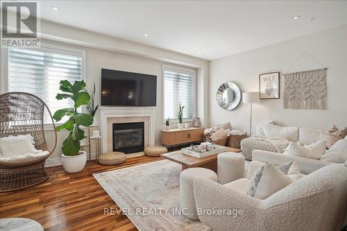 4666 Mcleod Road, Burlington, ON - Indoor Photo Showing Living Room With Fireplace