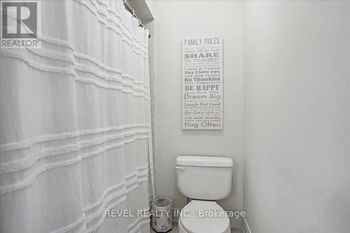 4666 Mcleod Road, Burlington, ON - Indoor Photo Showing Bathroom