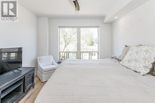 #301 -430 Pearl St, Burlington, ON - Indoor Photo Showing Bedroom