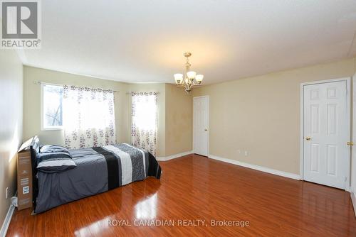 1230 Prestonwood Crescent, Mississauga, ON - Indoor Photo Showing Bedroom