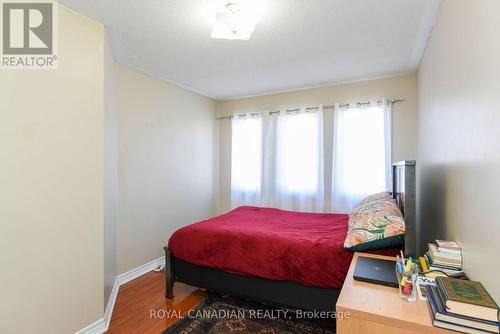 1230 Prestonwood Cres, Mississauga, ON - Indoor Photo Showing Bedroom