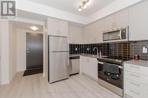 132 - 85 Attmar Drive, Brampton, ON - Indoor Photo Showing Kitchen