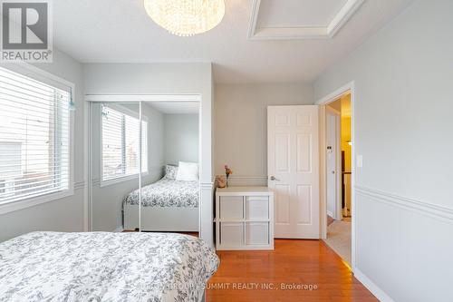 498 Farlow Cres, Milton, ON - Indoor Photo Showing Bedroom