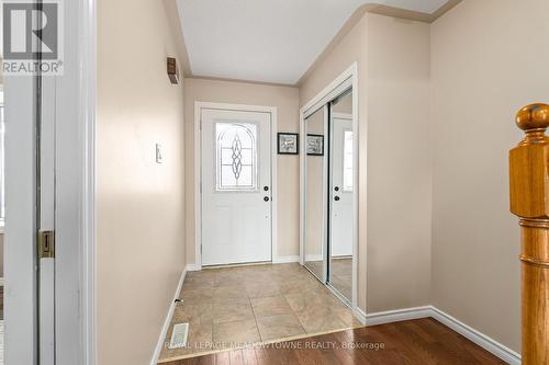 32 Cotswold Crt, Halton Hills, ON - Indoor Photo Showing Other Room