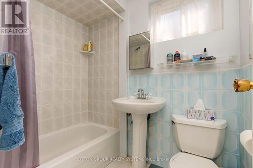 14 Louisa Street, Toronto, ON - Indoor Photo Showing Bathroom