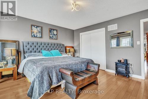 7 - 96 Nelson Street, Oakville, ON - Indoor Photo Showing Bedroom