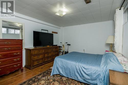 103 Exbury Rd, Toronto, ON - Indoor Photo Showing Bedroom