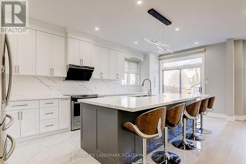 51 White Cedar Drive, Markham, ON - Indoor Photo Showing Kitchen With Upgraded Kitchen
