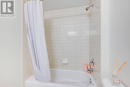 #518 -7325 Markham Rd, Markham, ON - Indoor Photo Showing Bathroom