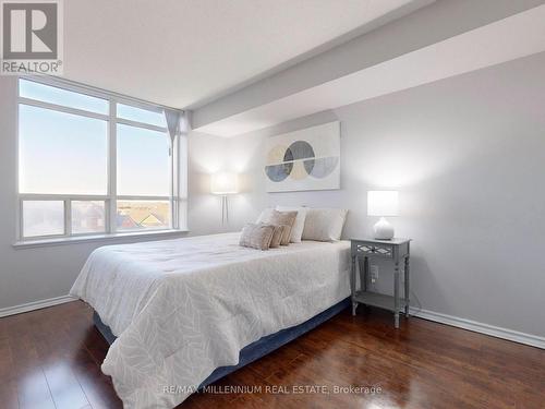 #413 -75 King William Cres, Richmond Hill, ON - Indoor Photo Showing Bedroom
