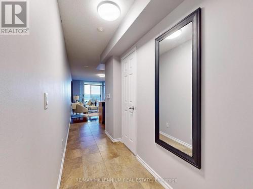 #413 -75 King William Cres, Richmond Hill, ON - Indoor Photo Showing Other Room