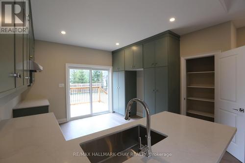 292 Robinson Road, Wasaga Beach, ON - Indoor Photo Showing Kitchen With Double Sink