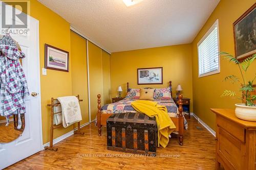 14 Hudspeth Crt, Kawartha Lakes, ON - Indoor Photo Showing Bedroom