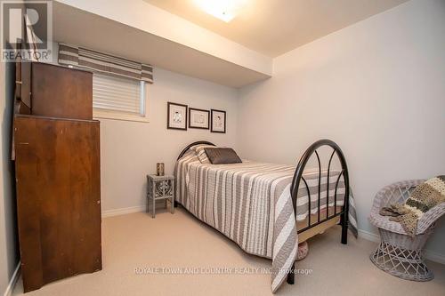14 Hudspeth Crt, Kawartha Lakes, ON - Indoor Photo Showing Bedroom