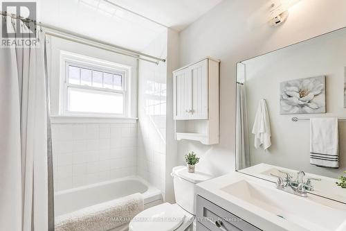 720 Chemong Rd, Peterborough, ON - Indoor Photo Showing Bathroom