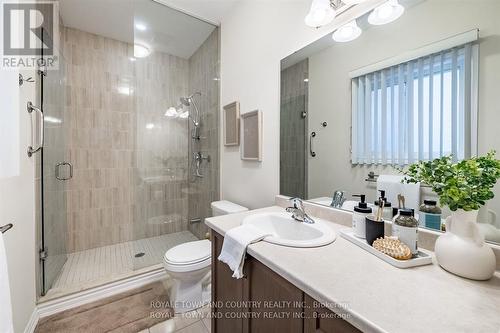 39 Claxton Cres, Kawartha Lakes, ON - Indoor Photo Showing Bathroom
