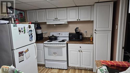 57 Mercedes Drive W, Toronto, ON - Indoor Photo Showing Kitchen