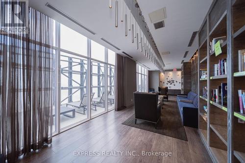 #4101 -1080 Bay St, Toronto, ON - Indoor Photo Showing Other Room