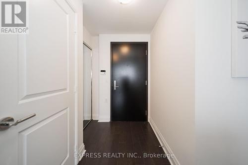 #4101 -1080 Bay St, Toronto, ON - Indoor Photo Showing Other Room