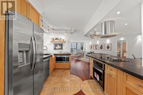 #1201/02 -270 Queens Quay W, Toronto, ON - Indoor Photo Showing Kitchen With Upgraded Kitchen