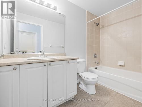 #104 -1 Sidney Lane, Clarington, ON - Indoor Photo Showing Bathroom