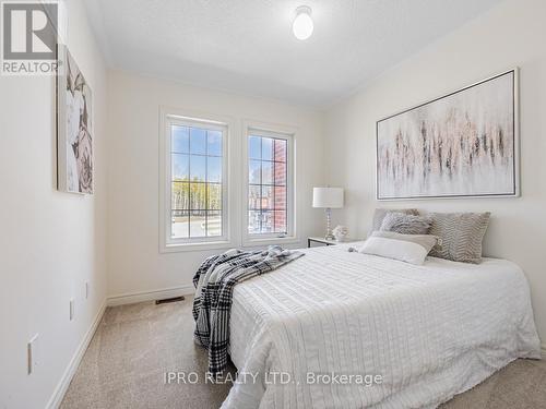 1191 Kettering Drive, Oshawa, ON - Indoor Photo Showing Bedroom