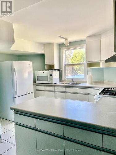 Lower - 26 Hialeah Crescent, Whitby, ON - Indoor Photo Showing Kitchen