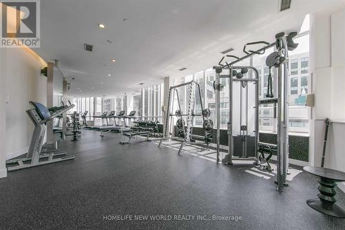 725 - 270 Wellington Street W, Toronto, ON - Indoor Photo Showing Gym Room